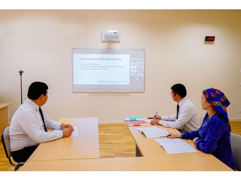 University lecturers took part in UNICEF training on social work