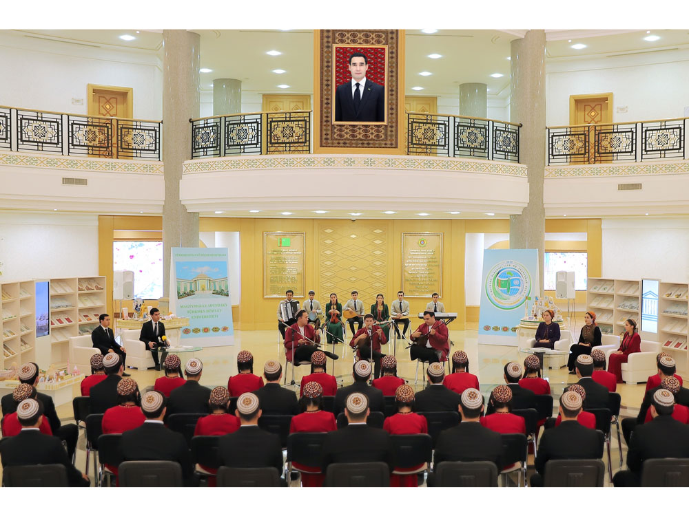 Церемония прошла под названием «Туркменистан-ЮНЕСКО: культурное и гуманитарное сотрудничество во имя мира»